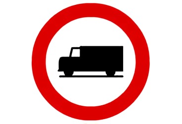 Señal R-106 Entrada prohibida a vehículos destinados al transporte de mercancías