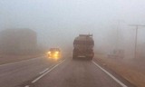 Con niebla que reduce sensiblemente la visibilidad, ¿está permitido conducir únicamente con los alumbrados de posición y corto alcance?