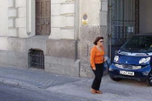 La incorporación desde un inmueble a la vía pública, debe realizarse…