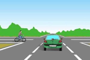 El vehículo verde pretende seguir de frente en esta intersección, ¿está obligado a ceder el paso al ciclista?